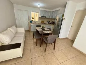 Centrico, Cama King Size & Cocina Cerca de la UAS - Mocorito