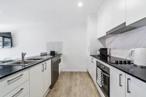 Bellbird Park 3 bedroom house with 6 king single beds