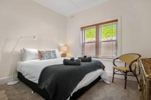 Two Terrific Albert Park Apartments