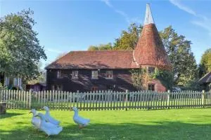 'Toasty Oasty' - 18th Century Oast House - Cranbrook
