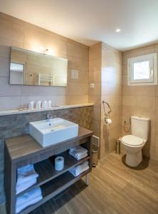 Hotels Hotel Mont-Brison : photos des chambres