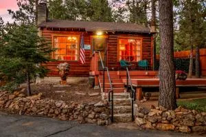 The Nest On Towne Trail - Hot Tub, BBQ, Fire Pit - بيغ بير لاكي