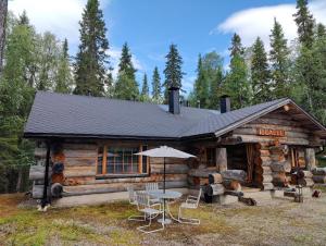 Isokelo Log Apartments