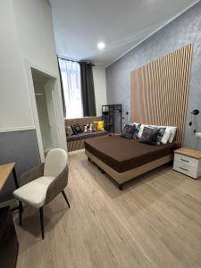 Bello Urban Boutique - Golden Keys Collection