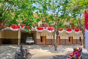 RedDoorz at Dien Homestay Syariah Alun-alun Pasuruan