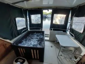 Escapade en Bateau avec terrasse spa option - Frontenard