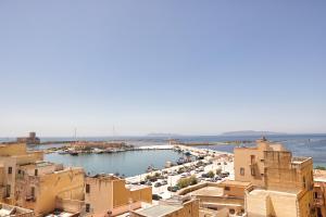 La Piazzetta Del Tramonto Vista Mare In Centro