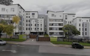 Stylish Dante’s 1-bedroom condo free Wifi & Cinema