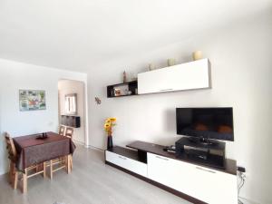 Studio In Well Kept, Central Complex K008