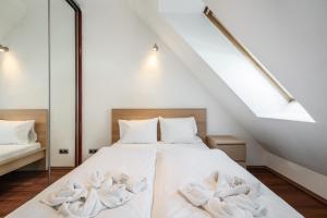 Whistle Living Apartment