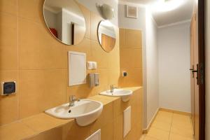 Najtańsze noclegi Rybna 9