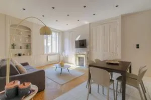 Spacieux T3 moderne avec parking, Ecully - Екюллі