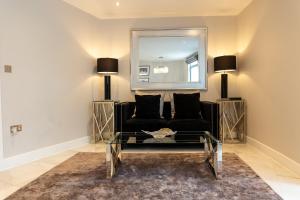 Exclusive Cardiff City Centre Apartment