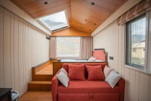 YELLOW HOTELS & COTTAGES - 3hvězdičkové hotely ve městě Kaza