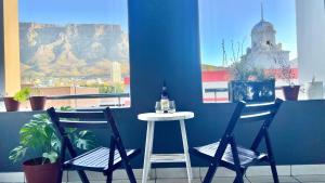 Homey Apartment with Table Mountain Views