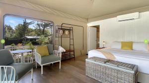 Safari Tent 7 Accessible