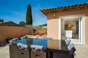 Caloussu-Calme-Moderne-Clim