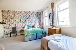 Kingston Central Garden House with Free Parking - 泰晤士河畔金斯顿