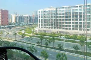 Chic Studio with Balcony, Netflix and Chill Pet-free