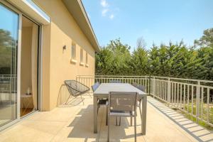 Joli T3 avec terrasse et parking, Écully