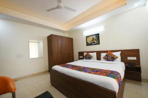 FabHotel Muktinath Near Medanta- The Medicity Hospital, Gurugram