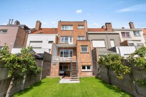 Ruime woning aan zee met zonnige tuin en terras - 9p