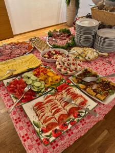 Lacroma Bio Hotel & Apartments