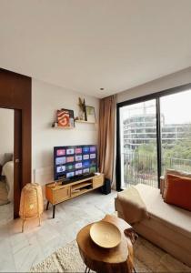 Calm and cozy boho chic studio