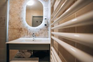 Hotels Domaine de la Tremblere : photos des chambres