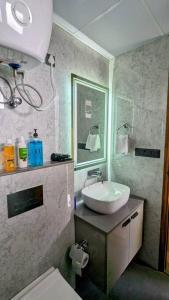 Yukta - Cozy Nest Studio, free parking & wifi