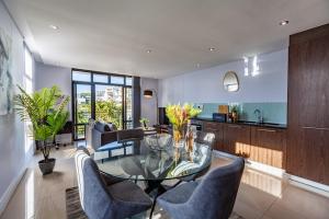 Modern Beachfront Studio- 133 Eden on the Bay