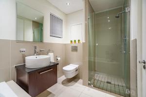 Modern Beachfront Studio- 133 Eden on the Bay