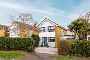 Renovated Home for 8 Canal Walk to Chichester