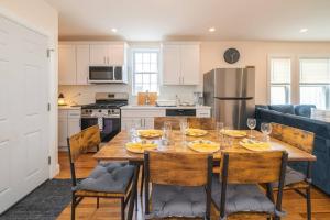 30-3 - 3BR Boston - Cozy Apt near Franklin Park Zoo