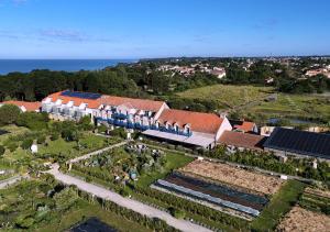 Eco-Domaine La Fontaine - HOTEL-SPA - 300 m Plage de la Fontaine aux Bretons