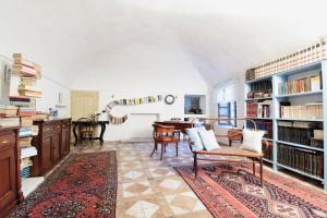 La Casa Dei Nonni, House With Private Pool, Torino