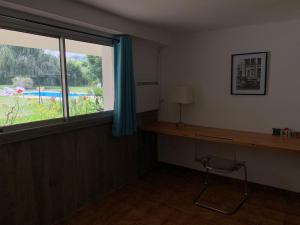 Appartements Appartement familial au bord de la Marne, jardin tropical , piscine, tennis, terrasse, parking gratuit proche Disneyland : photos des chambres