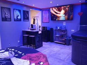 B&B / Chambres d'hotes spa privatif Dydy's love saint amand les eaux : photos des chambres