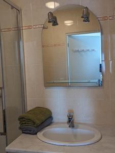 Appart vue mer et sur les falaises-Face au sentier de randonnée