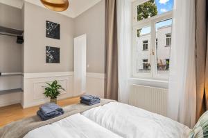 Anthrazit Oasis near Center Shoppingstreet 3 room