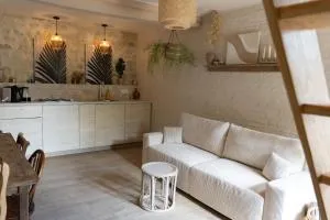 Le Petit Gîte - La Nouvelle Histoire - 蒙特马丁恩格莱恩