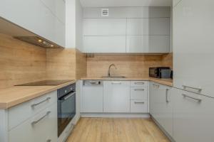 Park Apartamenty Mariacka Szczecin z Parkingiem by Noclegi Renters