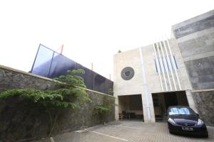 RedDoorz near Cilandak Town Square