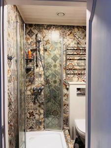 Bright and cozy old town studio!