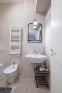 Bologna House Due Torri Apartment