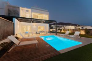 Villa Menta Relaxing corner in front of the Ocean