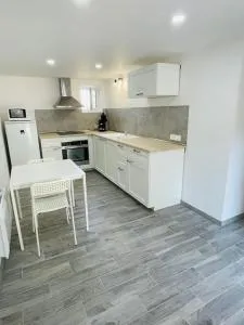 Maison calme - proche Tricastin - Bollène