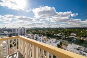 1405- South Beach 1BR & 1BA- Stunning Ocean View Oasis