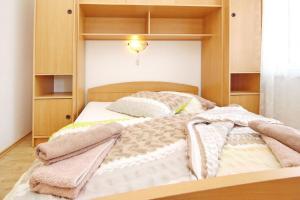 Modern eingerichtete Apartment ideal für junge Paaren im Zentrum von Baska - b59646
