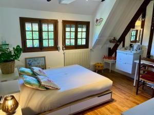 Chaumière familiale proche bourg du Breuil - Sauna - Salle de sport